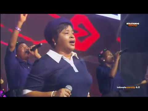 Lilian Nneji - Energetic Praise Session at Debbysax Live